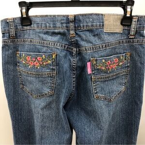 Gazoz vintage retro embroidered floral motif blue jeans womens size 9/10
